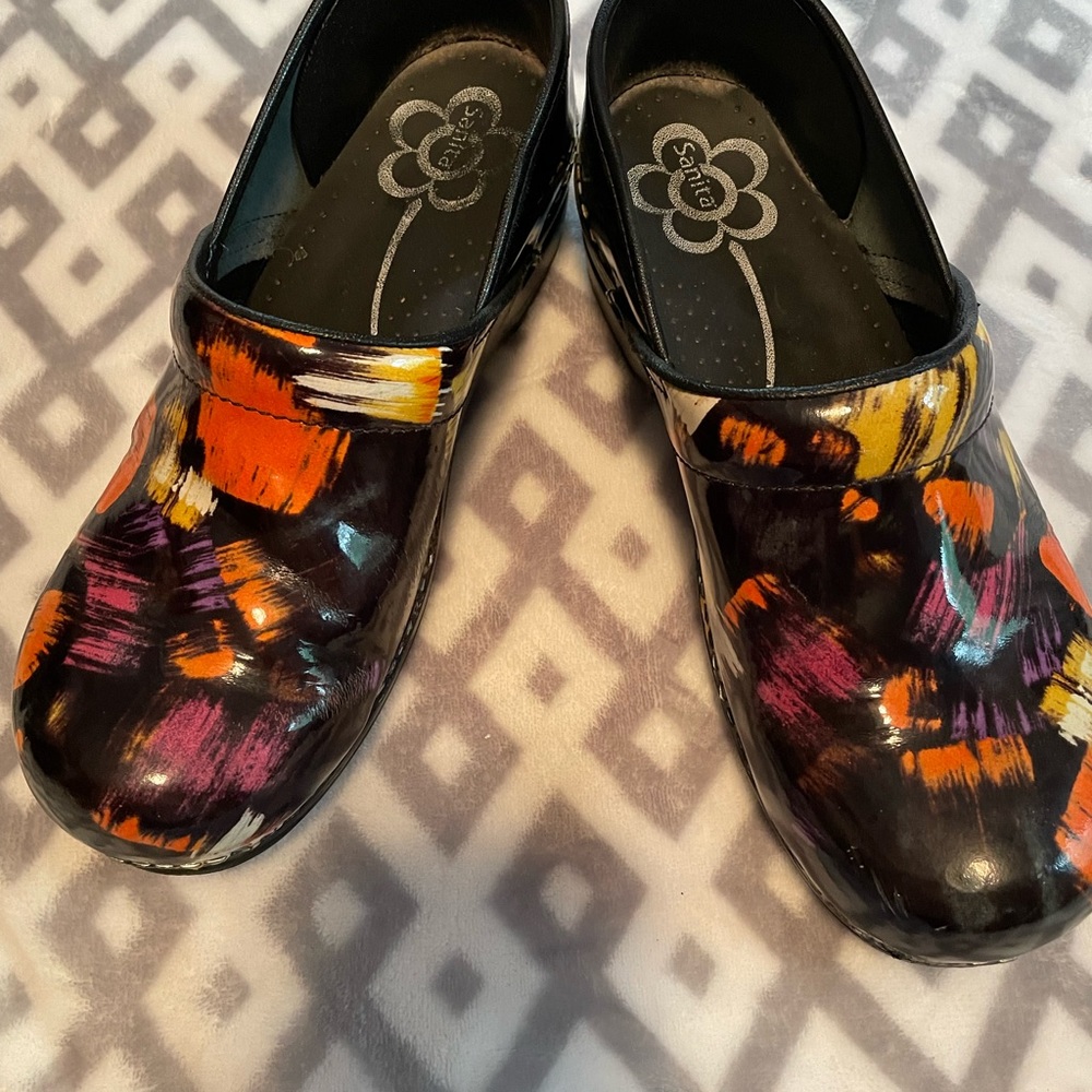 1005 Sanita size 41 black and colorful clogs. Gently worn. So comfy!!